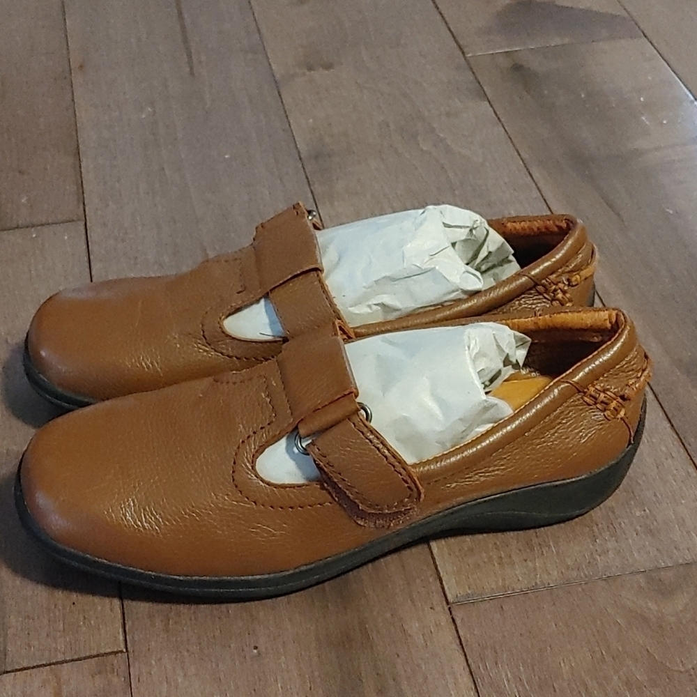 I Love Comfort Shoes Brown leather upper ladies Loafer‎ 7